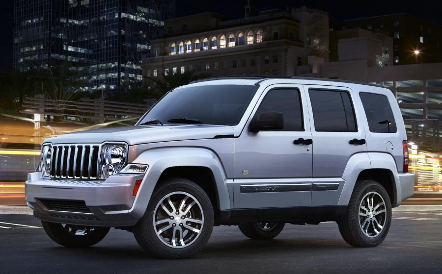  Jeep Liberty 2011 года  (фото 1 из 16)